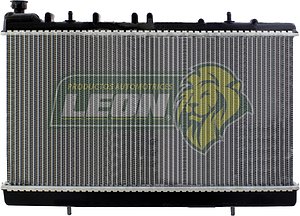 RADIADOR NISSAN TSURU III 93-04 T/M (555844) VALEO
