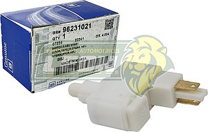 INTERRUPTOR ó SWITCH BULBO PEDAL CLUTCH G.M. AVEO 1.6L 08-17 TM NEUTRAL (ORIGINAL)