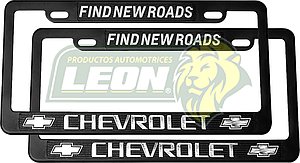 PORTAPLACAS NEGRAS GRABADAS CHEVROLET LETRAS CROMADAS (JGO. c/2 pzas.)