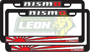 PORTAPLACAS NEGRAS LETRAS REALZADAS CROMADA C/IMPRESIÓN BANDERA NISMO EN HOT STAMPING POLIESTIRENO (JGO. c/2 pzas.)