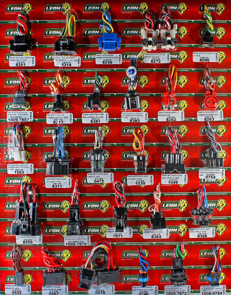 MUESTRARIO DE ARNES TABLA #4 (P/FOCO, INYECTORES, MOTOVENTILADOR, PORTACARBON, PORTADIODO, POTENCIOMETRO, TRANSMISOR IMPULSOS, VALVULA IAC )