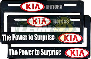 PORTAPLACAS NEGRAS NUMERICO 7 cm. SOLO SE VEN LOS # Y LETRAS STICKER KIA (JGO c/2 pz.)