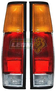 CALAVERA NISSAN PICK-UP LARGA 40.5 cm AMBAR/ROJA/TRANSPARENTE (L ó R ESPECIFICAR)
