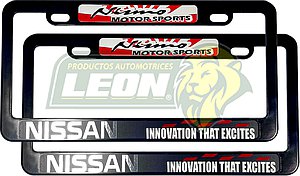 PORTAPLACAS NEGRAS UNIVERSAL C/STICKER NISMO NISSAN SOL NACIONAL (JGO c/2 pz.)