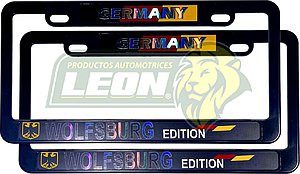 PORTAPLACAS NEGRAS UNIVERSAL C/STICKER GERMANY WOLFSBURG NACIONAL (JGO c/2 pz.)