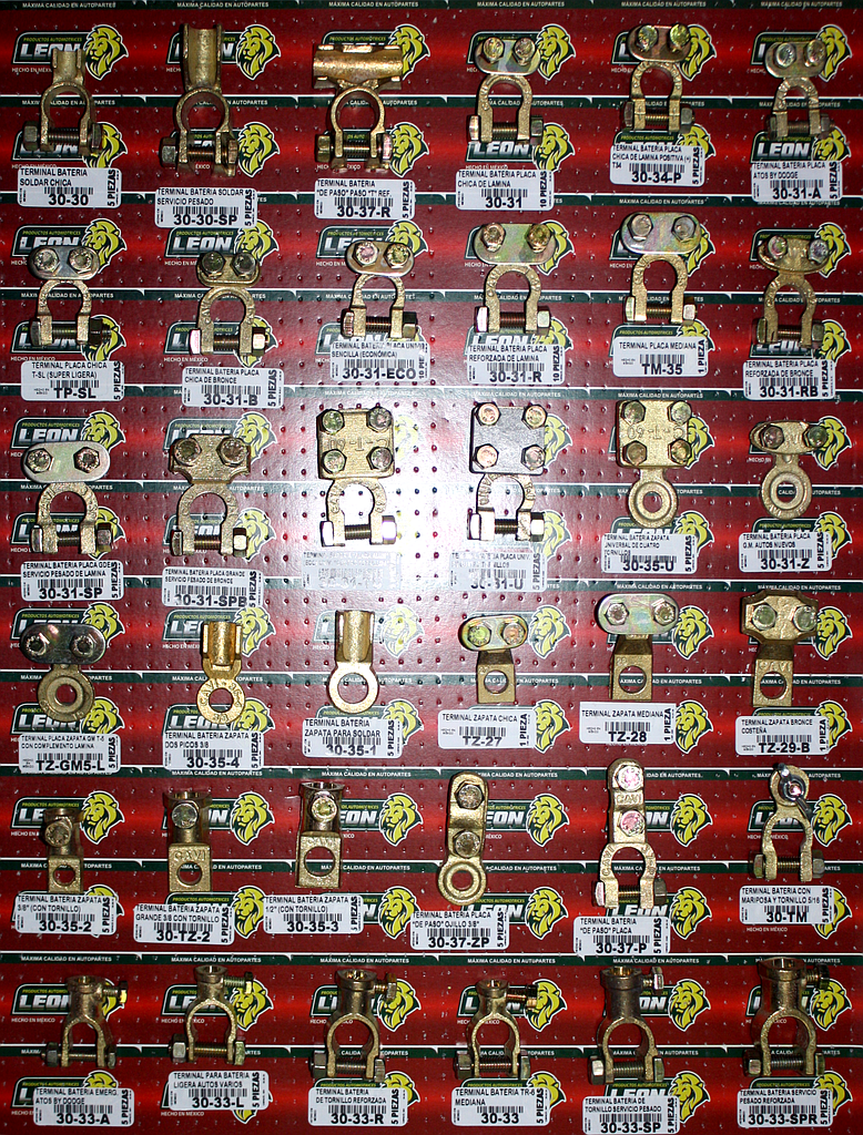 MUESTRARIO DE TERMINALES PARA BATERIA BRONCE